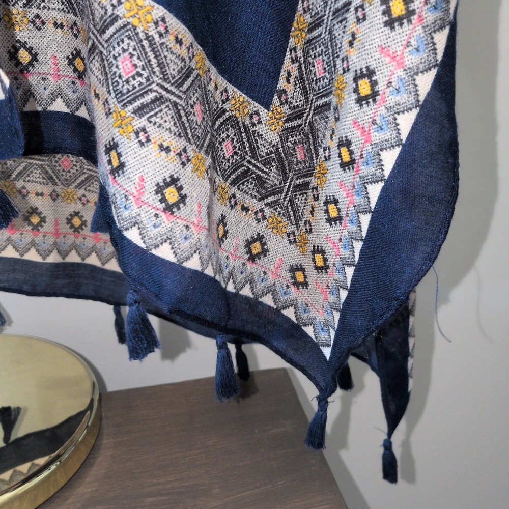 Alona Kimono Wrap Women One Size Navy Blue Geometric Tribal Print Tassel Trim - Picture 5 of 7
